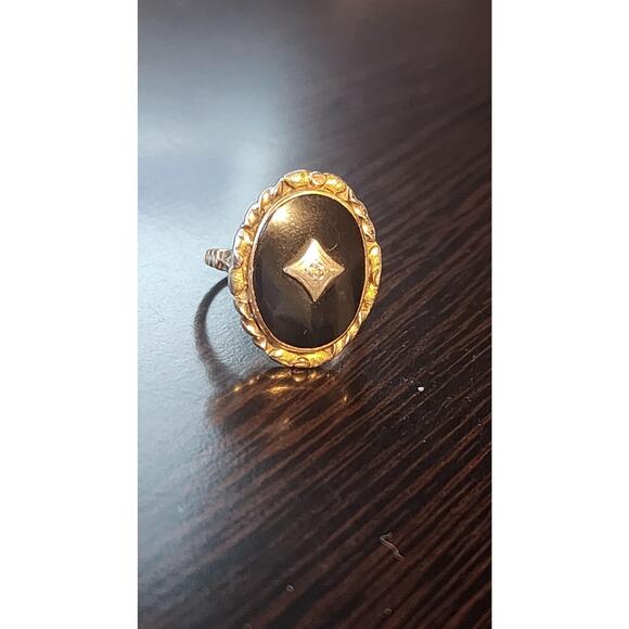 Vintage 10k Gold Oval Onyx and Diamond Ring | Timeless Onyx and Diamond Jewelry - Picture 2 of 5